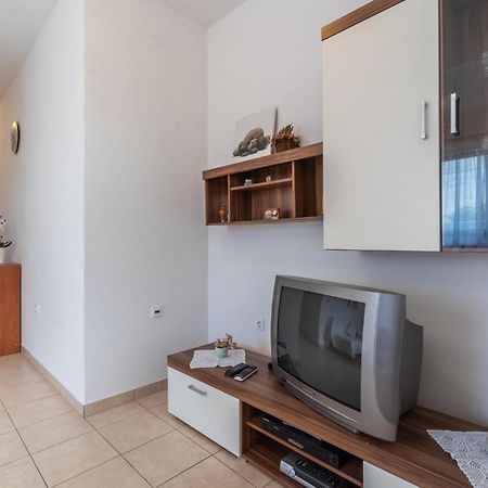Awesome Apartment In Pula With Wifi エクステリア 写真